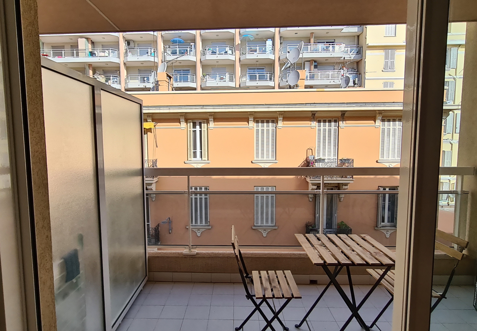 Image_, Studio, Beausoleil, ref :L748