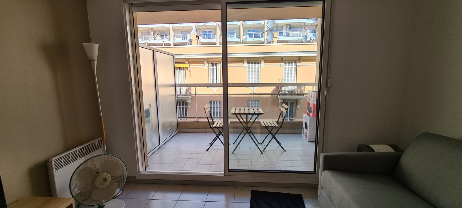 Image_, Studio, Beausoleil, ref :L748